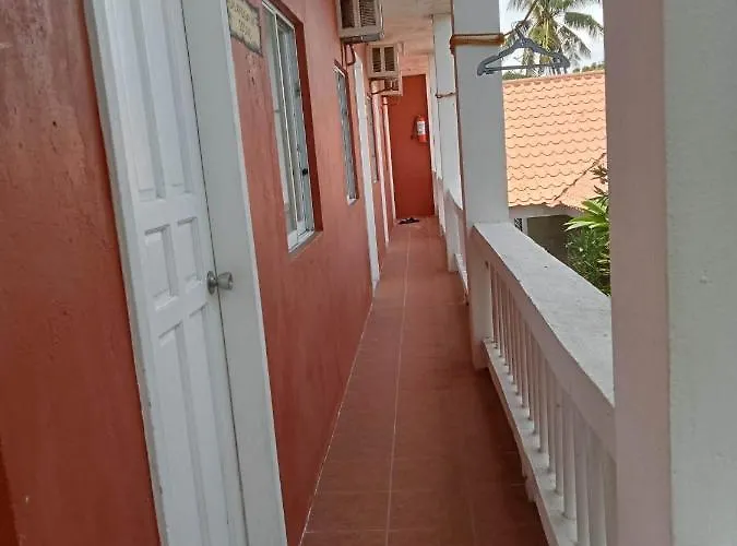 And Dive Bed & Breakfast *